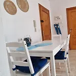 شقة Torrevieja Apartamento تورّيفيِخا