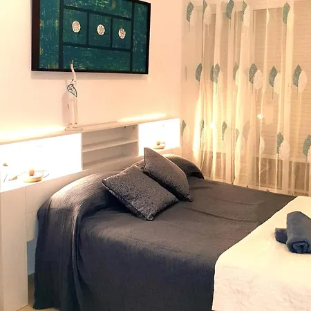 Torrevieja Apartamento شقة *